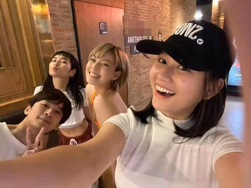 Cách đây không lâu, loạt ảnh của diễn viên Trúc Anh phim Mắt Biếc gây chú ý vì vóc dáng tăng cân, phì nhiêu.