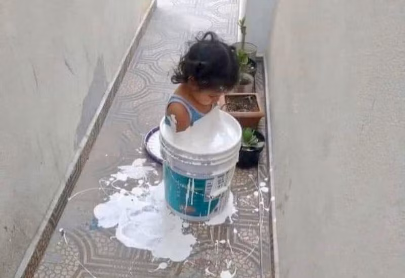"Con đang nghỉ dưỡng, tắm trắng bố mẹ ạ, đừng ai làm phiền con!"