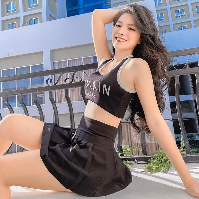 Cặp đôi đã có 4 năm bên nhau và luôn động viên, đồng hành cùng nhau trong sự nghiệp. Tuy vậy, Bảo Hân và Minh Bình đều rất kín tiếng trong chuyện tình cảm.