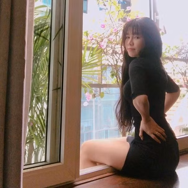 Với hành trinh đầy gian truân để gặp được bạn trai, Yến Xuân khiến fans không khỏi trầm trồ ngưỡng mộ tình cảm cô dành cho Lâm "Tây".