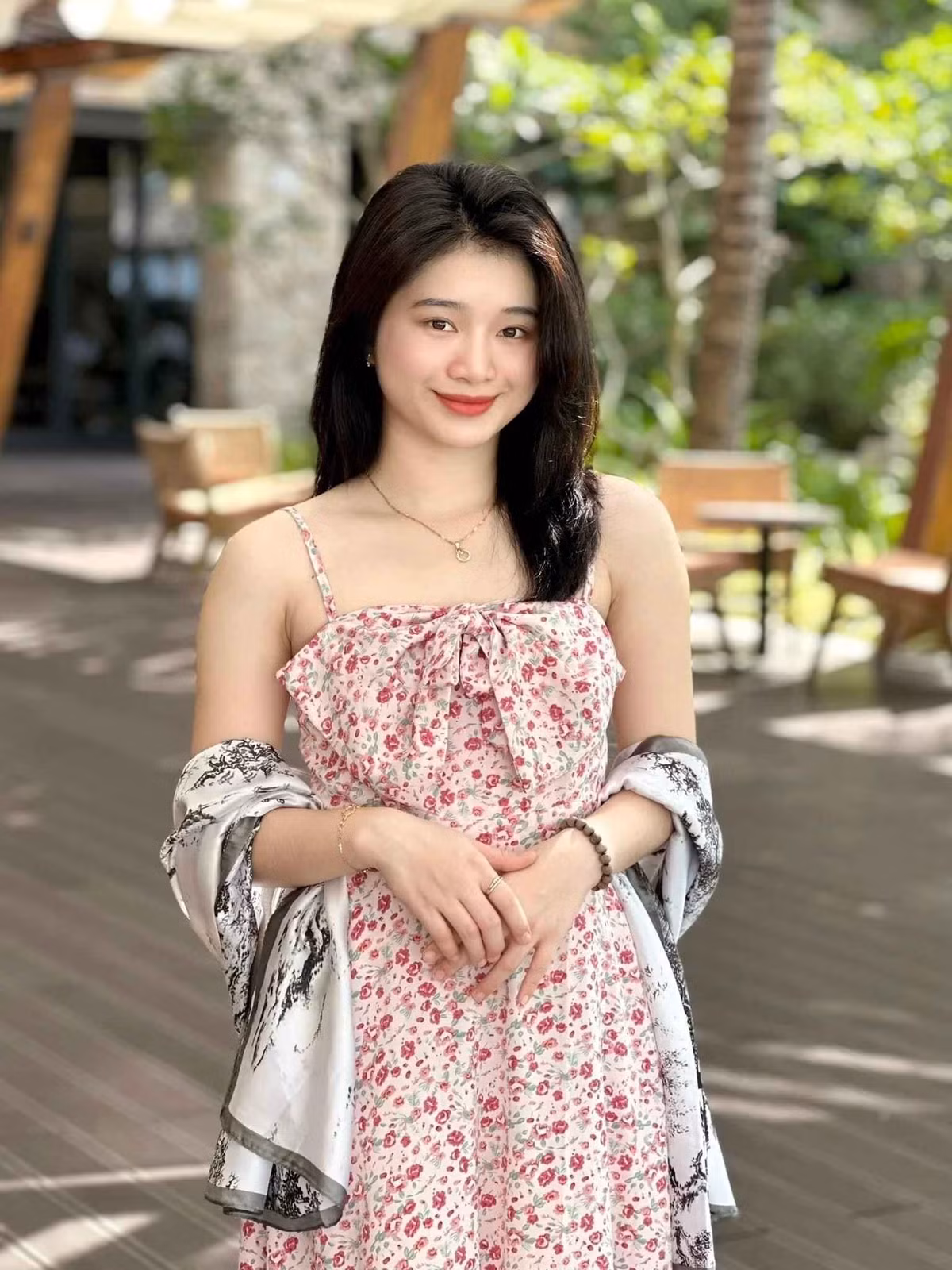 Ngoài đảm nhận công tác giảng dạy, cô giáo 9X còn là Bí thư Đoàn khoa Khoa học cơ bản.