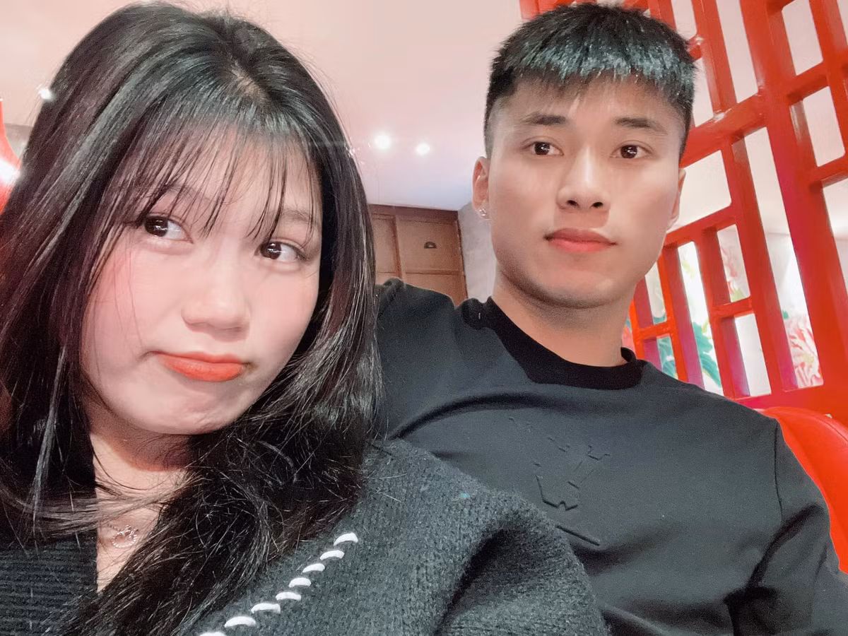 Trên trang cá nhân, Châu Thị Vang và chồng thường xuyên đăng tải những bức ảnh tay trong tay.