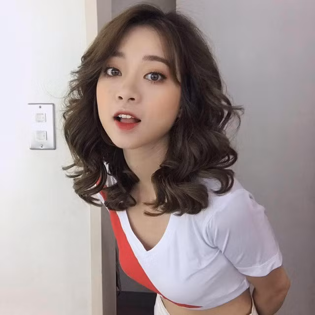 Cuoc song hien tai cua hot girl World Cup 2018 gio ra sao?