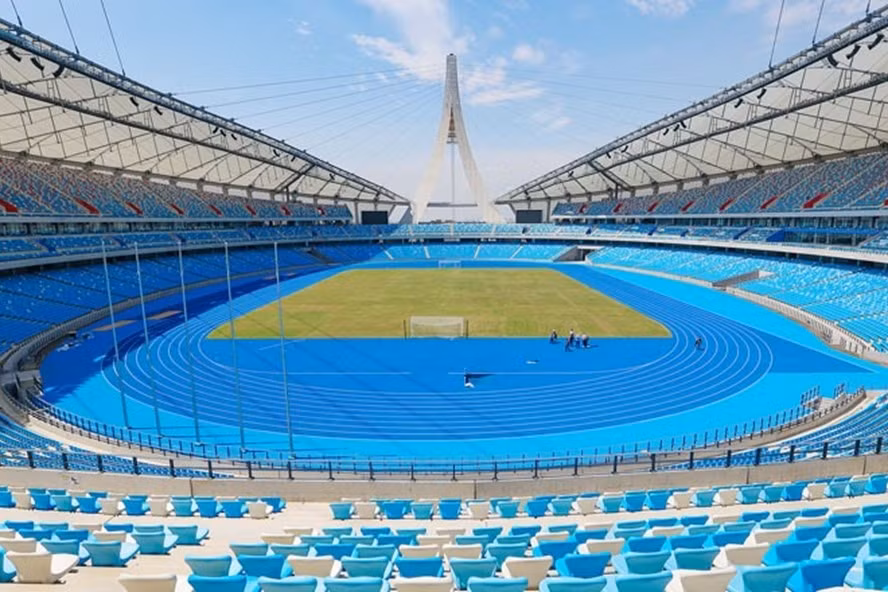 Trước khi được dùng để đăng cai SEA Games 2023, Campuchia đã dùng sân Morodok Techo cho đội tuyển quốc gia thi đấu ở AFF Cup 2022. Còn ở cấp độ đội tuyển U23, sân vận động này là nơi tổ chức hầu hết các trận đấu của giải U23 Đông Nam Á 2022.