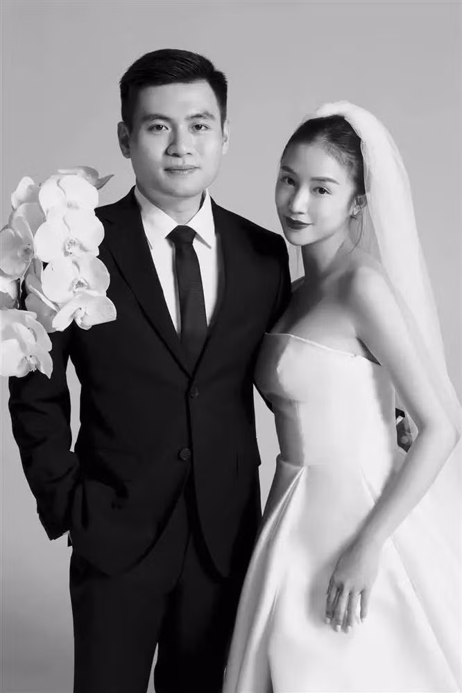 Chồng sắp cưới Salim - Nguyễn Hải Long - thiếu gia duy nhất của một tập đoàn may mặc lớn ở Việt Nam. Ở thời điểm hiện tại, tập đoàn này đang có 4 trụ sở công ty ở các tỉnh phía Bắc. Hải Long đang tham gia điều hành trụ sở ở Thanh Hóa.