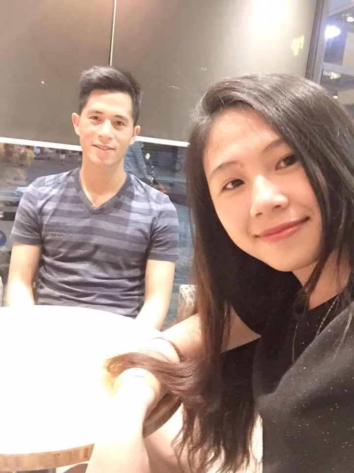 Lần đầu tiên bạn gái Đình Trọng công khai chuyện tình yêu là vào dịp Valentine 14/2/2014.