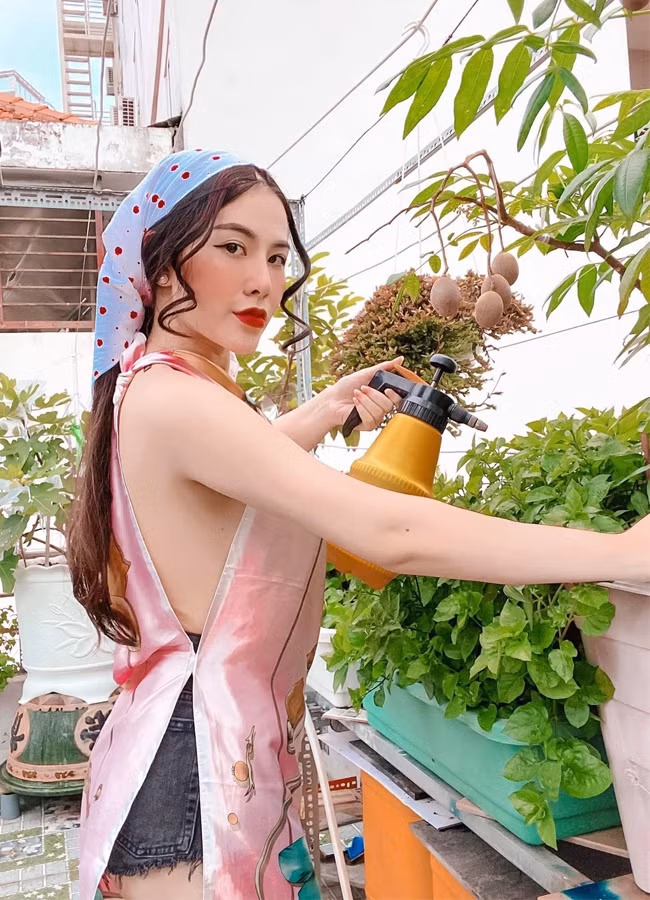 Sau nhiều năm được biết đến, cuộc sống của cô giáo Tiếng Anh có nhiều thay đổi.