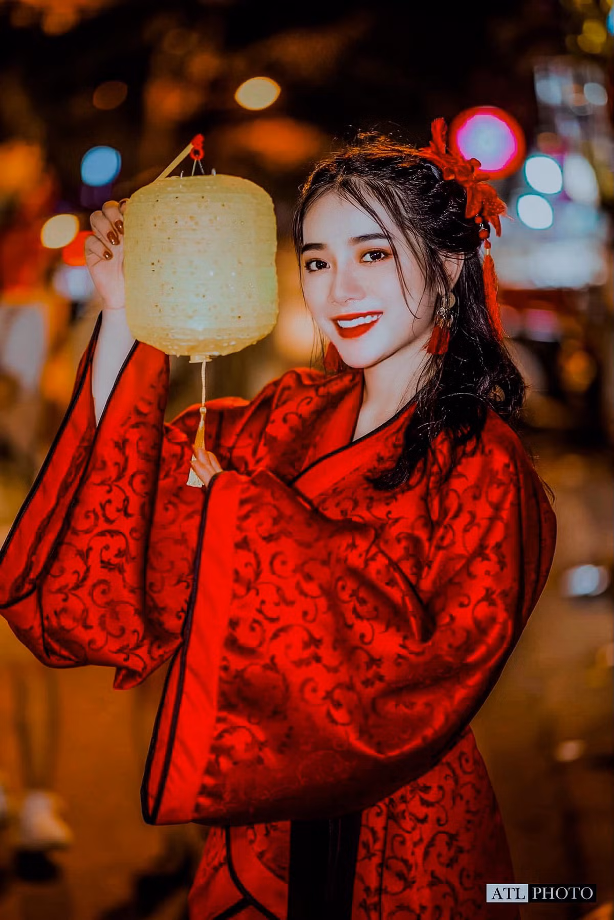 Suốt những năm cấp 2 và cấp 3, Hạnh An tích cực tham gia các chương trình âm nhạc lớn nhỏ tại tỉnh Nghệ An.