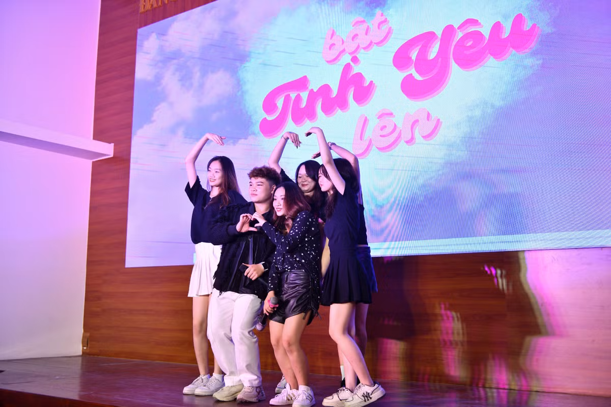 Sinh vien Hoc vien TTN Viet Nam duoc trang bi kien thuc ve tinh yeu-Hinh-3