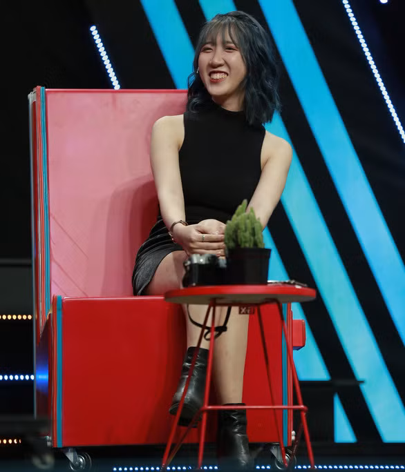 Tham gia một show"ghép đôi thần tốc" vào tháng 6/2021, cô nàng có tên Đoan Minh gây nên nhiều tranh cãi khi bày tỏ quan điểm về việc chọn bạn trai.