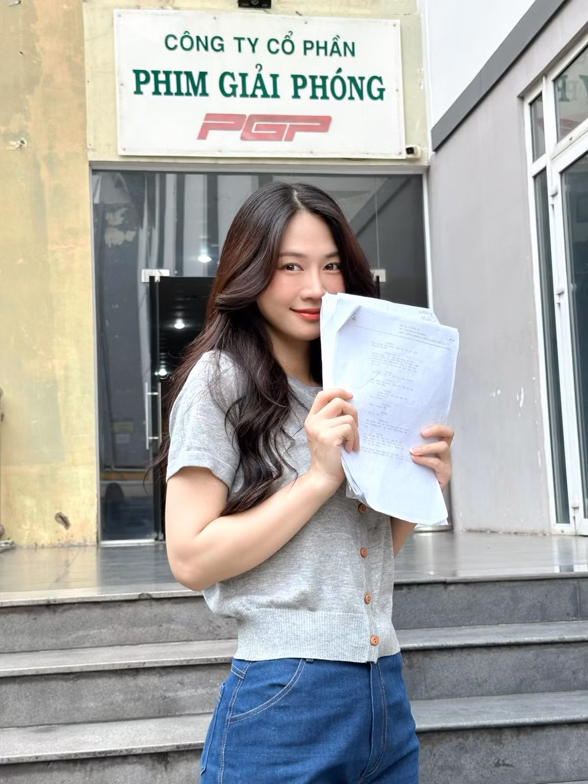 Theo đó, hình mẫu đàn ông lý tưởng của Lê Bống đó là có trái tim ấm áp. Người đó sẽ là người luôn luôn khiến cho những người bên cạnh cảm thấy hạnh phúc và sẽ giúp ích được rất nhiều cho cộng đồng. Đặc biệt, người yêu thể thao cũng là một điểm cộng lớn.