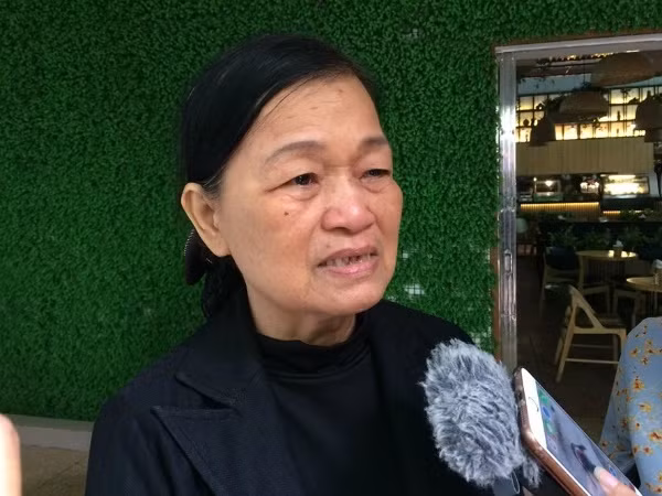 Ba 70 tuoi nguyen doi tinh mang, hien gan cuu chau thoat khoi “tu than