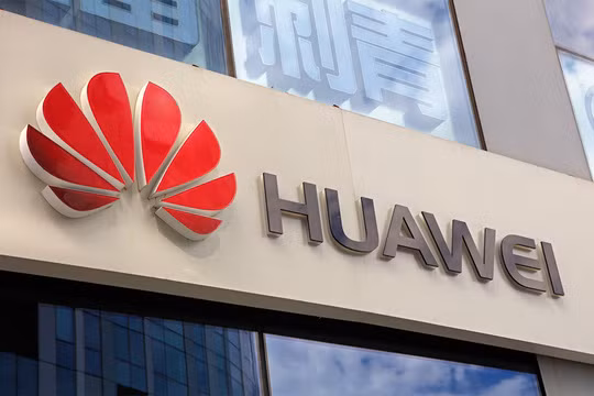 Ba Lan bat giam doc Huawei ve toi “lam gian diep”