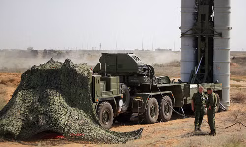 Ten lua phong khong S-400 chinh thuc hoat dong o Vien Dong
