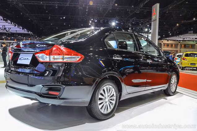 Bộ la-zăng của Ciaz làm bằng hợp kim sáng, kích thước lớn 16-inch cùng bánh dự phòng 15-inch mâm thép.
