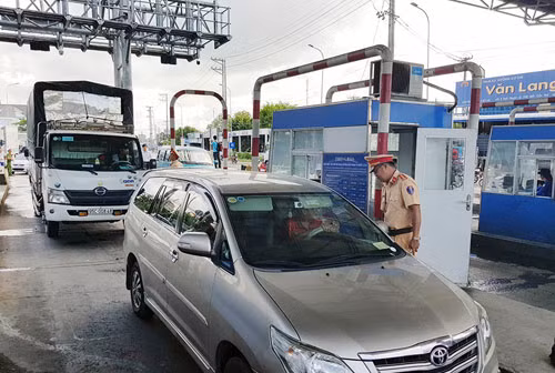 BOT T2 tren QL91 lien tuc xa tram vi tai xe phan ung-Hinh-2