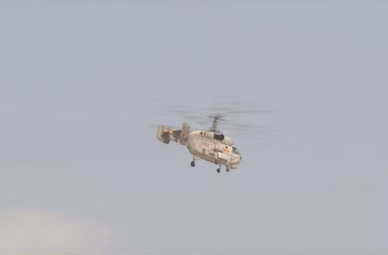 Ngoài ra, Ka-28 còn được trang bị hệ thống radar trinh sát mặt nước và gắn thêm thiết bị chống nhiễu, gây nhiễu để tàu ngầm không thể phát hiện. Nguồn ảnh: Tuổi Trẻ