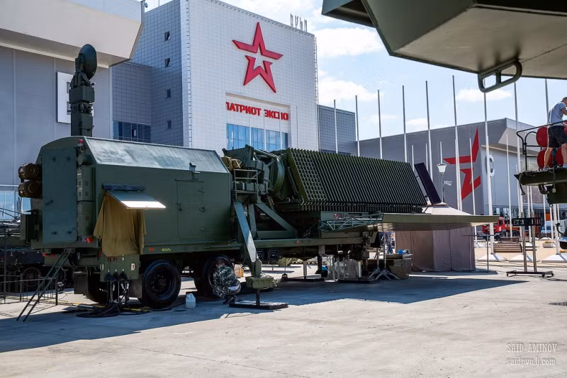 Đài radar cảnh giới 3D 59NE Protivnik-GE. Nó có thể phát hiện mục tiêu trong phạm vi từ 10-400 km, độ cao lên đến 200 km. Ảnh: Saidpvo.livejournal.