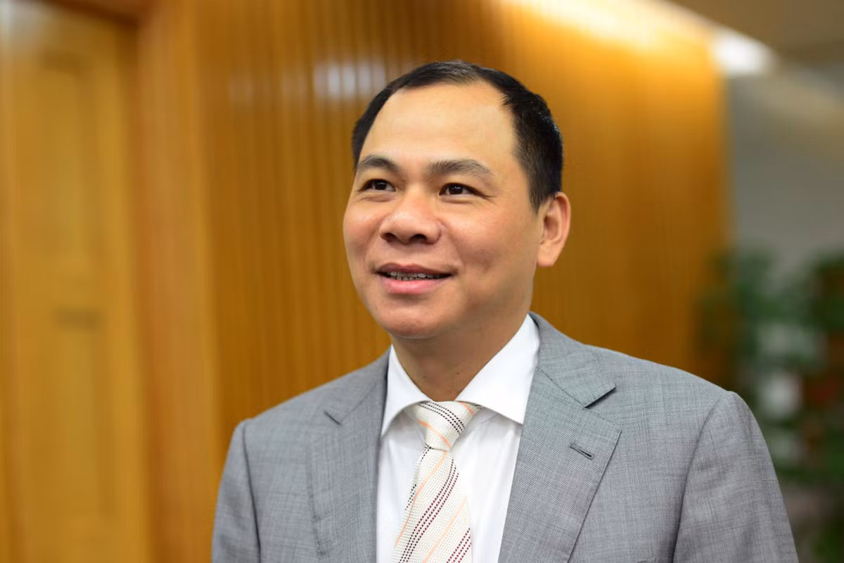 Còn bà Phạm Thị Hương (vợ ông Vượng) là người phụ nữ rất kín tiếng và chưa từng để lộ hình ảnh với công chúng. Bà là Phó Chủ tịch HĐQT Vingroup và đã cùng chồng gây dựng tập đoàn này trở thành một trong những tập đoàn tư nhân lớn nhất Việt Nam. Ảnh: Internet.