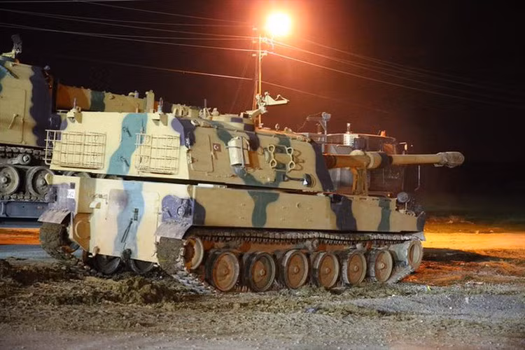 Bộ Quốc phòng Thổ Nhĩ Kỳ cho biết lực lượng vũ trang Syria đã tiến hành vụ pháo kích bất chấp Ankara đã thông báo trước cho chính quyền về các vị trí của mình, điều này chắc chắn sẽ dẫn tới hành động trả đũa.