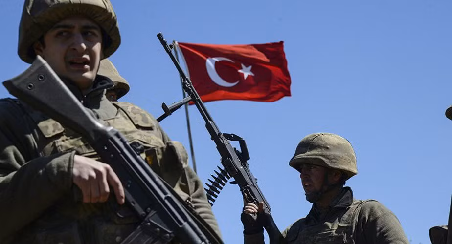 Tổng thống Thổ Nhĩ Kỳ Tayyiv Erdogan mới đây đã chính thức gửi "tối hậu thư" tới quân đội chính phủ Syria (SAA) và quân đội Nga yêu cầu dừng ngay lập tức chiến dịch quân sự tại tỉnh Idlib.