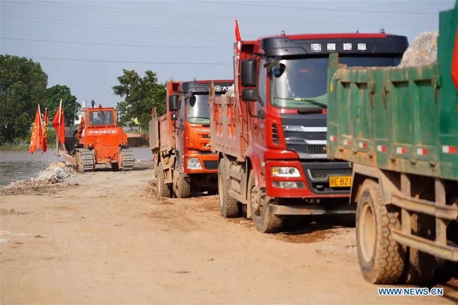 Mực nước hồ Bà Dương của tỉnh Giang Tây lên cao kỷ lục ngày 12/7, Tân Hoa Xã đưa tin. Vào 0h ngày 12/7, mực nước ở trạm thủy văn Xingzi của hồ đã lên 22,53 m, hơn 0,01 m so với kỷ lục năm 1998 và vẫn đang lên.