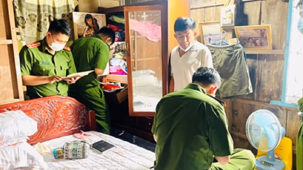 Cuu can bo cong an “rua tien” giup trum buon lau Muoi Tuong the nao?-Hinh-2