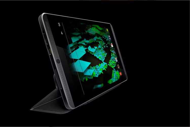  2. Nvidia Shield Tablet: Nvidia Shield Tab được đánh giá là máy tính bảng tốt nhất để chơi game. Thiết bị này sử dụng chip Nvidia Tegra K1 và có màn hình 8 inch. 