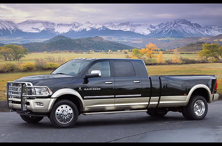 Phiên bản thử nghiệm Ram Long-Hauler mang đến những con số đáng kinh ngạc. Bao gồm chiều dài 7,3 mét, nặng 5.440 kg và có 3 bình đựng dầu với tổng dung tích lên tới 643 lít.