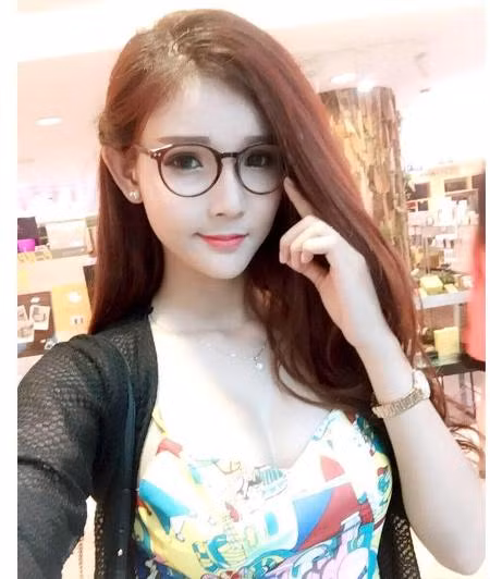 Cô bạn còn có sở trường là nhảy. Phương Như thường xuyên đóng MV, được mời làm mẫu ảnh cho một số tờ báo.
