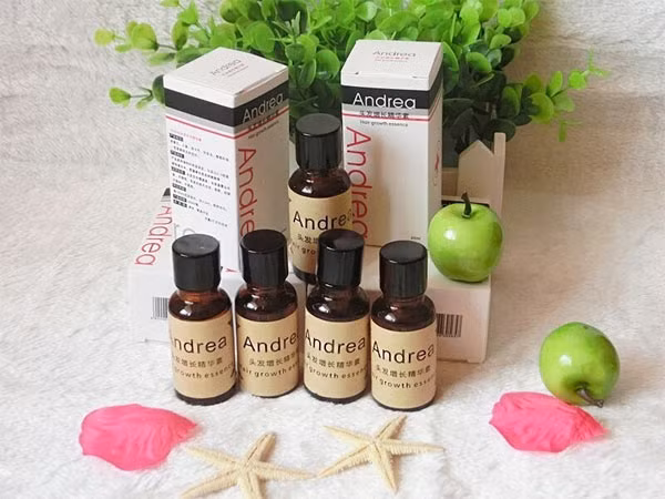 4. Sản phẩm hormone. Phụ nữ tiền mãn kinh thường dễ mua hormone thay thế, các loại kem dưỡng hay thảo dược online. TS. Diana Bitner, một bác sĩ phụ khoa tại Quỹ Sức khỏe y tế Spectrum (Mỹ), nói: “Tôi có những bệnh nhân tự ý mua bột testosterone. Cuối cùng thì họ lại nạp quá nhiều hormone gây các tác dụng phụ có hại như tóc dài ra, giọng nói trở nên trầm ồm và thường cáu gắt”. Nhiều trong số các sản phẩm này không hiệu quả, kém an toàn và chứa một số các thành phần đã bị thay đổi liều lượng.