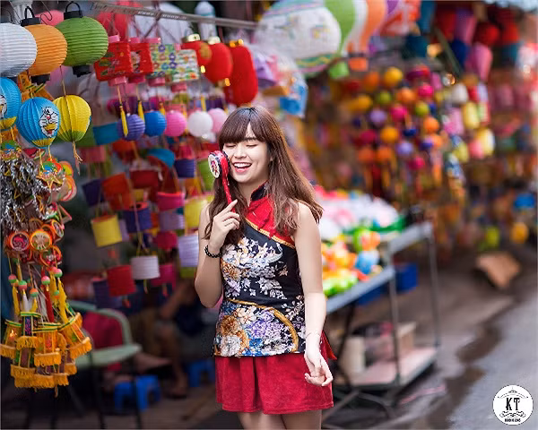  Hot girl chân ngắn Đỗ Khánh Vân, sinh ngày 30/09/1995, tại thành phố Buôn Ma Thuột - Đắk Lắk.