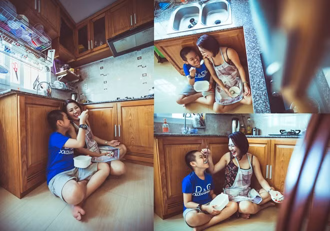 Những khoảnh khắc sinh hoạt đời thường của hai mẹ con. 8 năm qua, tình mẫu tử thiêng liêng vẫn luôn đong đầy trong căn nhà nhỏ.