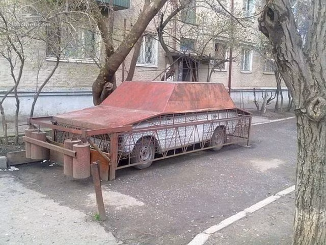 Trộm cũng phải khóc thét.