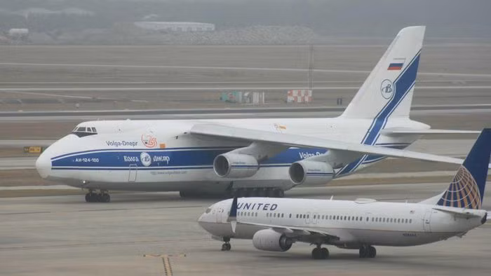"Tôi muốn nhiều hơn nữa", ông Kozlov từng nói. Một năm sau, chiếc máy bay lớn nhất thế giới lúc bấy giờ là An-124 Ruslan được đưa vào biên chế. Phi công thử nghiệm của Phòng thiết kế Antonov Vladimir Terskiy đã bay vòng quanh Liên Xô, và Kozlov đã nghĩ đến việc bay vòng quanh thế giới.