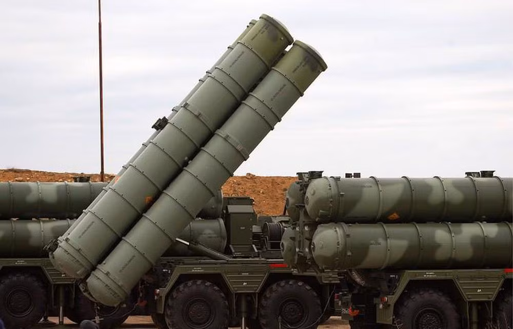 Mặc dù vậy, cũng phải nhìn nhận thực tế rằng ngoài Su-30SM hay Iskander-E thì khá nhiều vũ khí tối tân của Nga như tổ hợp phòng không Tor-M2KM hay hệ thống tác chiến điện tử Repellent đã có màn thể hiện kém, điều này chuyên gia Nga hoàn toàn không nhắc tới.