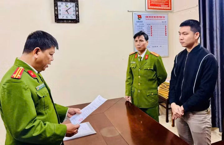 Lừa đầu tư bất động sản, gã đàn ông chiếm đoạt hàng tỷ đồng Lua dau tu bat dong san, ga dan ong chiem doat hang ty dong