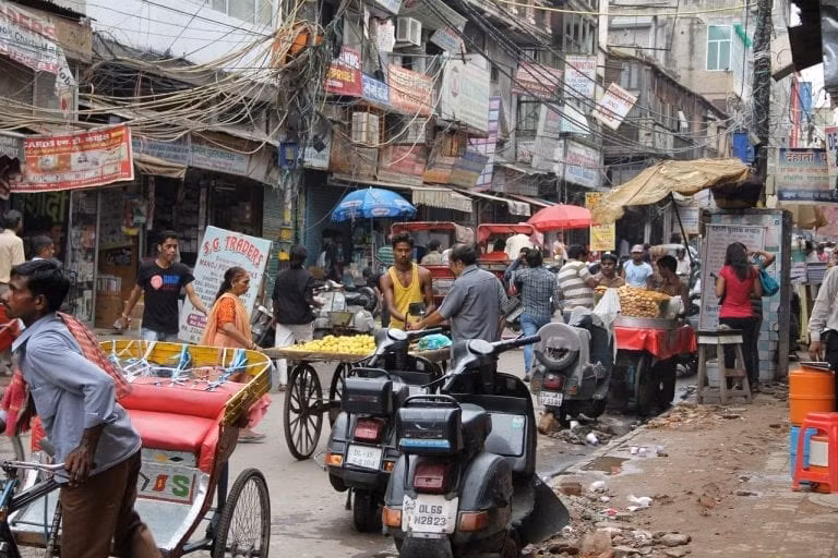 Su that bat ngo ve thu do An Do bi phong toa vi COVID-19-Hinh-6