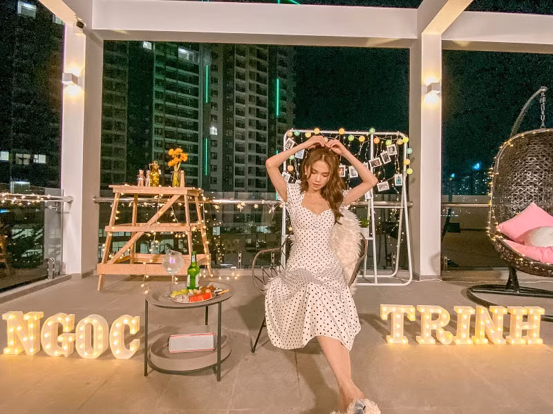 Biệt thự của Ngọc Trinh được xây dựng hoành tráng. Nhìn không gian sống của cô, nhiều người không khỏi ao ước.