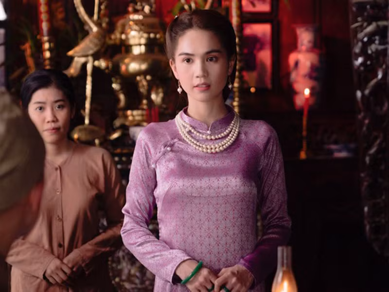 Trong sản phẩm âm nhạc của Chi Pu, Ngọc Trinh vào vai Thu Hà. Ảnh: Tiền Phong