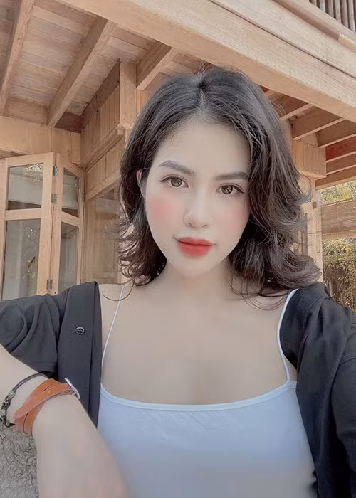 Bà mẹ một con được bạn bè hết lời khen ngợi trẻ như gái còn son.
