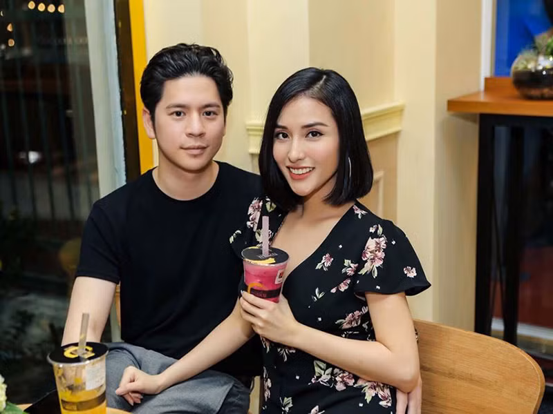 Thi thoảng, tình cũ của Trấn Thành bay về Việt Nam thăm gia đình, bạn bè.