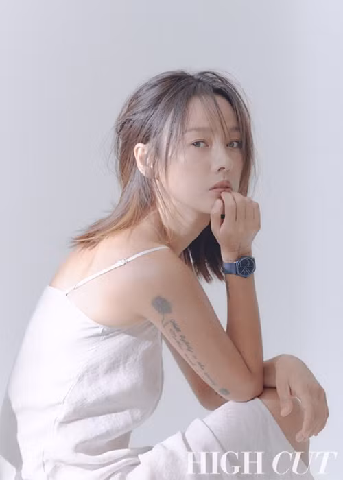 Nhiều người tò mò về các dự án trong tương lai của Lee Hyori.