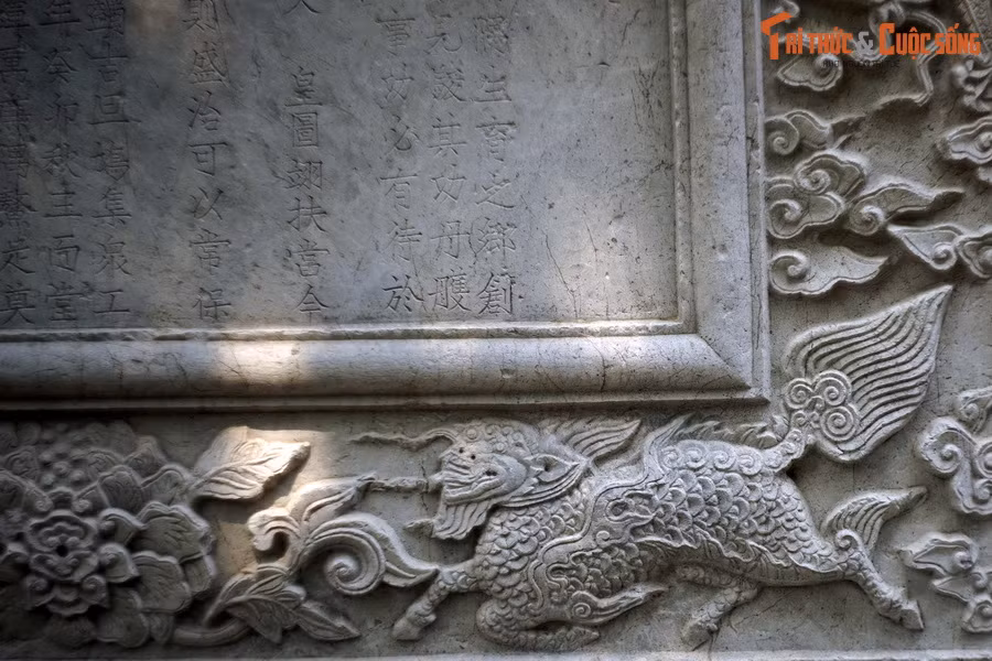 “[...] Thường nghĩ, bậc vương giả, trên vâng mệnh trời đất, dưới vỗ về triệu dân. Biết kính trời thì thịnh trị có thể bền vững, thái bình có thể giữ mãi. Vậy nên thời và điềm, không phải được bắt đầu ở trời sao”.
