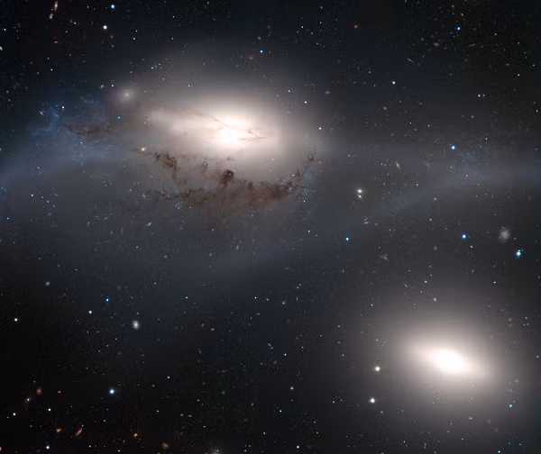 Thuật ngữ "Dải Ngân hà" (Milky Way) lại là tên riêng của một thiên hà có chứa Hệ Mặt Trời của chúng ta. Dải Ngân hà là một thiên hà xoắn ốc có đường kính khoảng 100.000 đến 120.000 năm ánh sáng, và chứa khoảng từ 100 đến 400 tỷ ngôi sao.