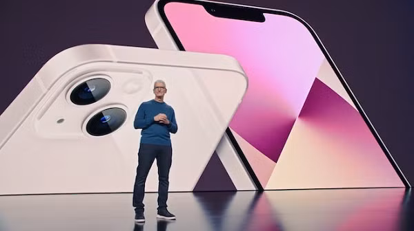 Theo nhận định của nhiều người, iPhone 13 có những nâng cấp không quá nổi bật và còn nhiều thiếu sót gây thất vọng. Trước hết là 3 trong số 4 mẫu iPhone 13 chỉ có tốc độ làm mới 60 Hz.