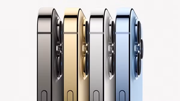 Theo thống kê từ một số nhà phân phối iPhone 13 tại Việt Nam, trên 50% người khi đặt iPhone 13 Pro hay Pro Max đều chọn màu xanh mới. Điều này có thể dẫn đến tình trạng khan hàng trong thời gian tới.