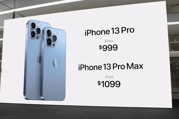 Ngoài ra, iPhone 13 và iPhone 13 mini năm nay có thêm tùy chọn màu hồng mới. Tuy nhiên, màu sắc này lại không được ưa chuộng khi chỉ có 10% người dùng Việt Nam đặt mua.