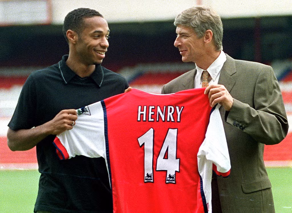Wenger chẳng thể tìm được một thủ lĩnh tinh thần như Henry cho Arsenal.