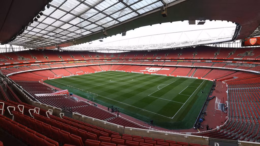 Sân Emirates khiến Arsenal vấp phải một khoản nợ khổng lồ.